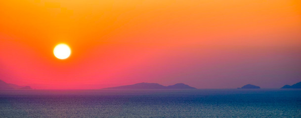 Sonnenuntergang über dem Mittelmeer - obrazy, fototapety, plakaty