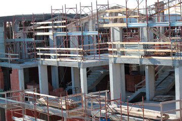 scheletro palazzina in costruzione lavoro 
