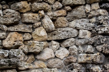 Laying of wild stone