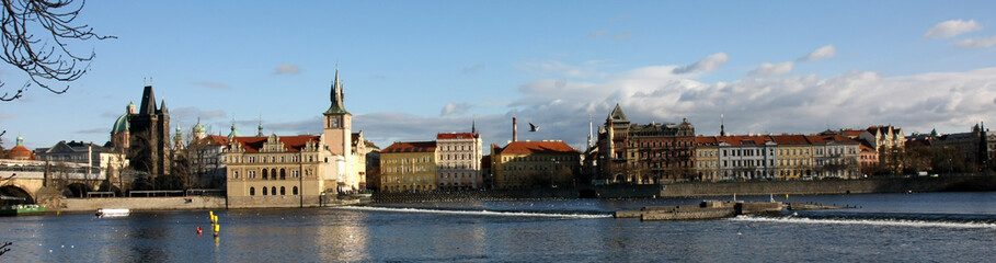 Vue de Prague depuis l'ile Kampa