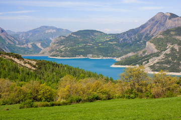 Fototapeta na wymiar Lac de Serre-Ponçon
