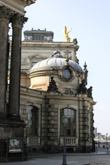 Albertinum in Dresden von der Seite aus - DM