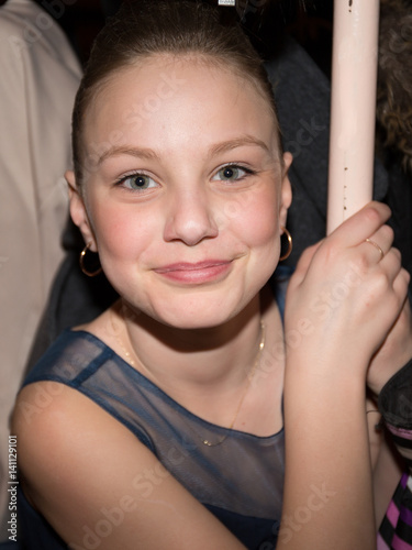 teen-party-girl-facial