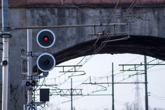 semafori dei binari della ferrovia