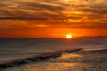 Obraz premium Sun setting at the horizon