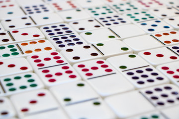 Interlocking Colorful Dominoes
