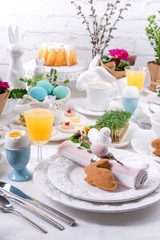 easter table