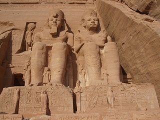 Nilkreuzfahrt in Ägypten, Abstecher nach Abu Simbel