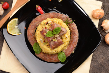 Saffron risotto with sausage
