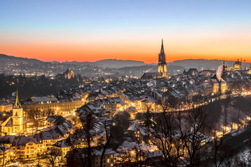 Fototapeta na wymiar Berner Altstadt im Winter