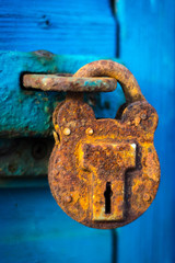 old padlock 