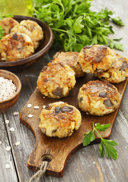 Vegetable cutlets with mushrooms