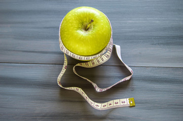 Weight loss, green apple and slimming, weight loss with apple, benefits of green apple, weight loss, healthy life.
