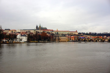 Fototapeta na wymiar Prague Castle, view from the river Vltava