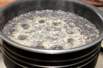 cooking process of poppy