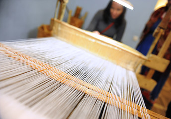 Loom for carpet making