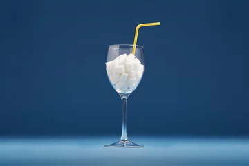 Crédence de cuisine en verre imprimé Alcool Teneur en sucre dans les boissons alcoolisées. Combien de sucre dans la boisson. Composition créative