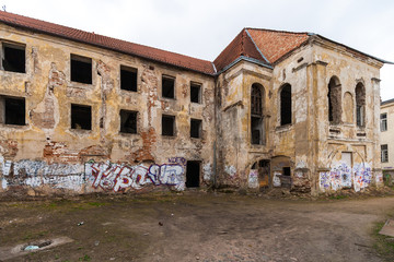 Fototapeta premium Old buildings in Vilnius, Lithuania
