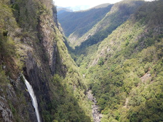 Fototapeta na wymiar Waterfall 