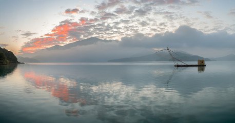 Fototapeta na wymiar Peaceful Sun Moon Lake during Sunrise