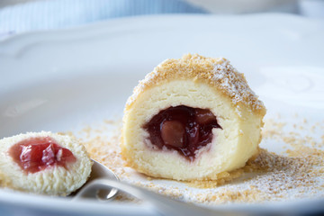 Zwetschkenknödel - Plum Dumplings Österreichische Spezialität