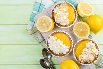 Lemon meringue mini pies