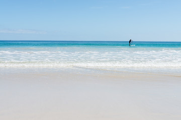 Plage vide et abstraite paradisiaque en Australie 