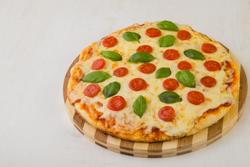 fresh pizza margherita