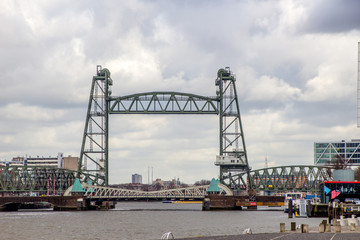 Obraz premium Klappbrücke in Rotterdam