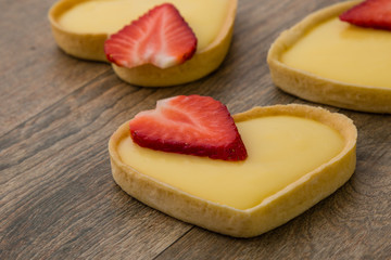 heart shape vanilla tart