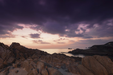 Obraz premium Beautiful seascape sunset ,kalim, patong beach phuket thailand.