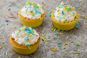 mini tart with color ornaments