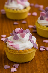 mini tart with pink hearts