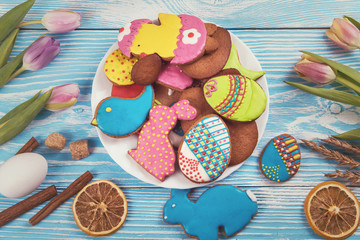 Tulips and gingerbread cookies