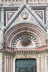 Obraz premium Front wall of the Siena Cathedral, Tuscany, Italy
