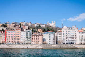 Obraz premium Saint-Georges et vieux Lyon vu des quais de Saône