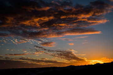 Paesaggio desertico di sabbia vulcanica nel Parco Nazionale di Timanfaya in Lanzarote - Canarie
