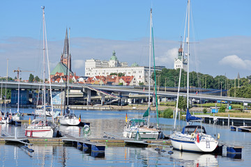 Port i zamek w Szczecinie.