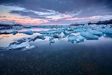 Crédence de cuisine en verre imprimé Glaciers Jokulsarlon lagoon, Beautiful cold landscape picture of icelandic glacier lagoon bay, Iceland