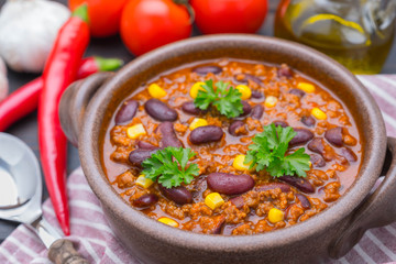 Chilli con carne in bowl