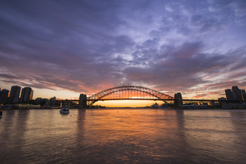 Fototapeta na wymiar Sunrise from Sydney Harbor bridge.