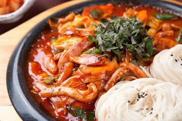 Stir-fried Squid with noodles