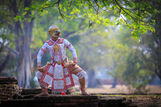 Khon masked dance drama of Thailand, Khon is traditional dance drama art of Thai classical masked, this performance is Ramayana epic