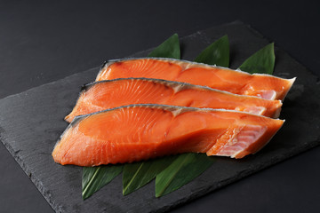 鮭の切り身　Salmon fillets