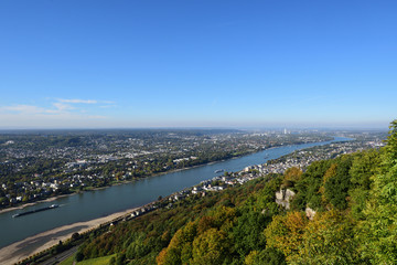 
    blick auf rhein von aussichtsplattform königswinter 