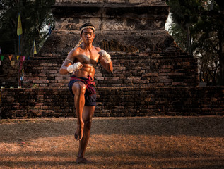 Muay Thai .