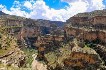 canyon located in the central mountain part of Iran