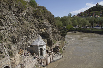 river kura in tbilisi