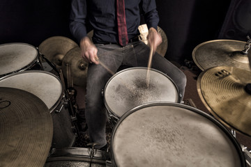 Fototapeta na wymiar Drummer rolling on snare, motion blur
