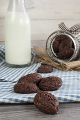 RUSTIC COOKIES COCOA AND PISTACHIOS WITH MILK BOTTLE